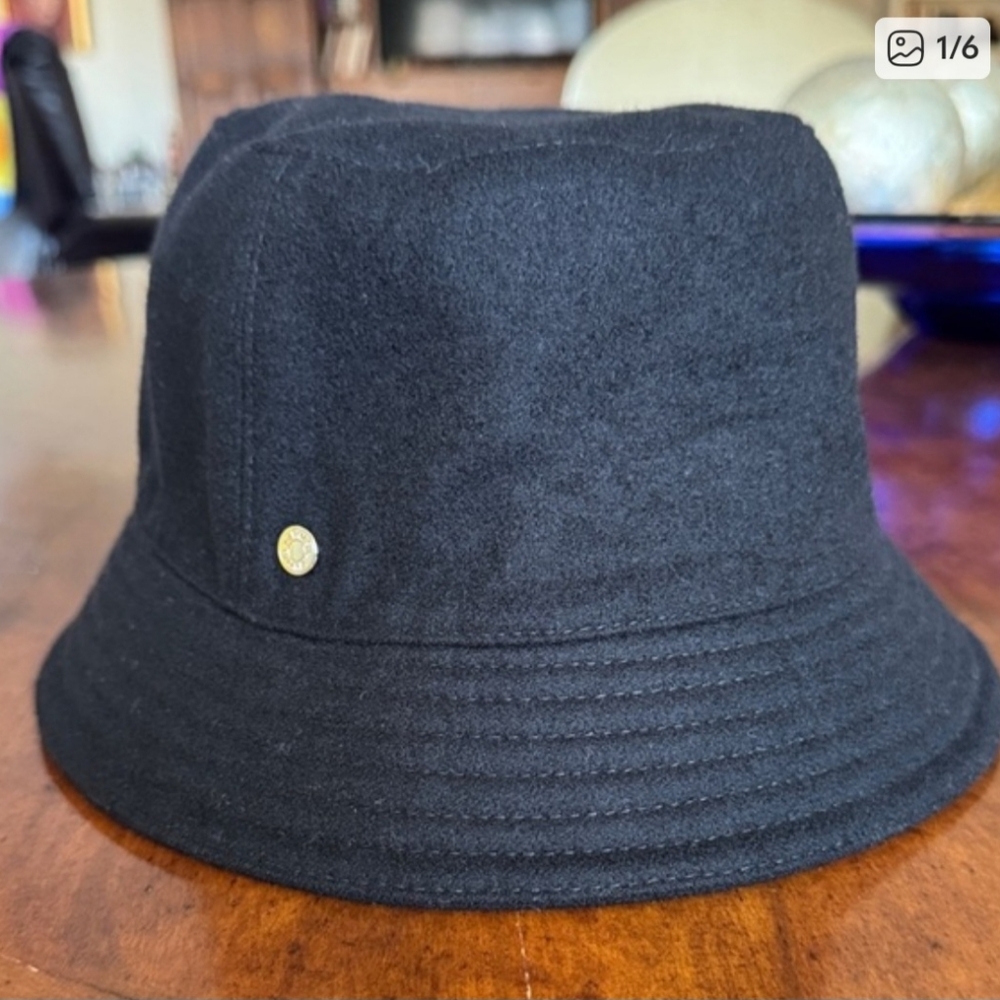 Hermes Toundra Black Bucket Hat